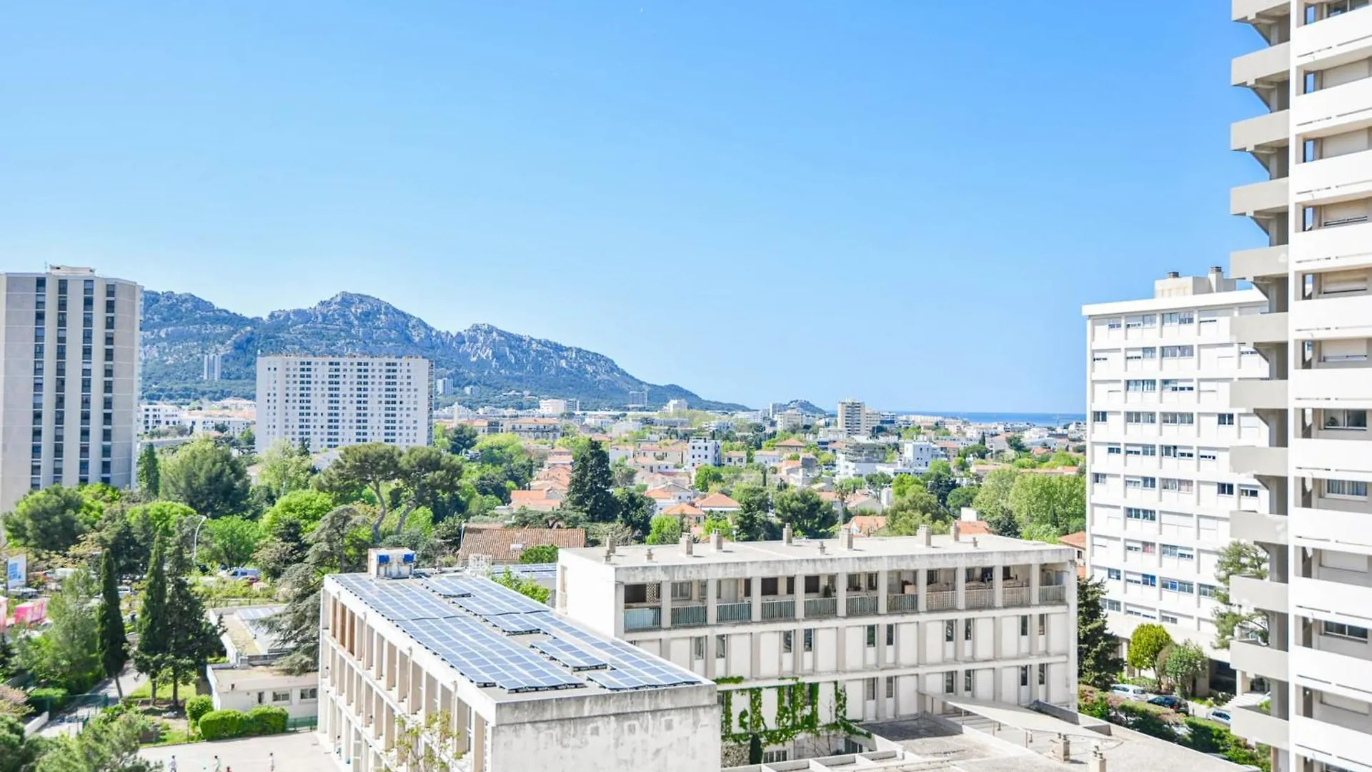 Grand Appartement 4 Ch Vue Mer Balcons Et Clim Marseille Apartment