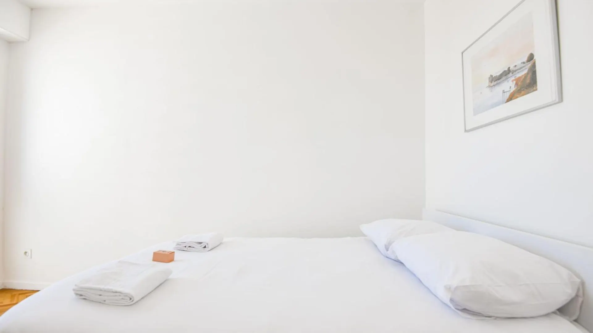 Grand Appartement 4 Ch Vue Mer Balcons Et Clim Marselha 0*,  França