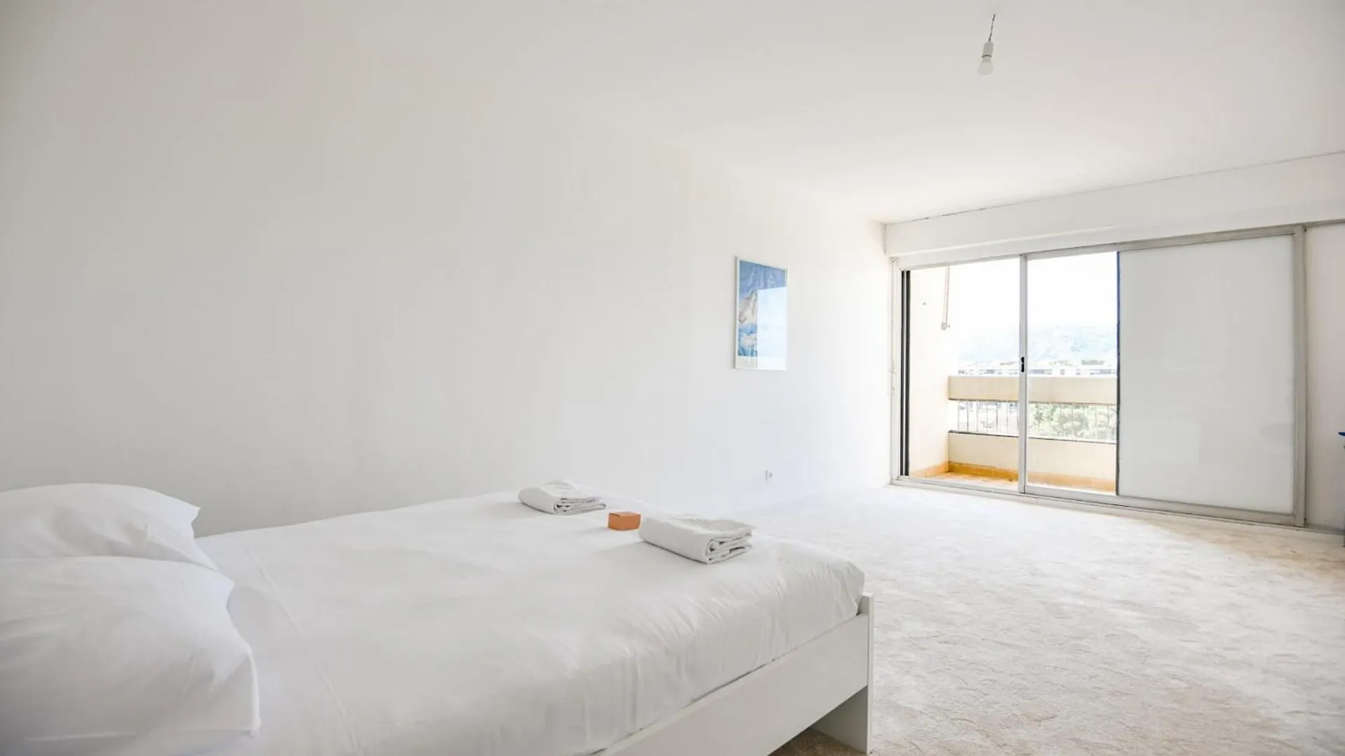 Grand Appartement 4 Ch Vue Mer Balcons Et Clim Marselha