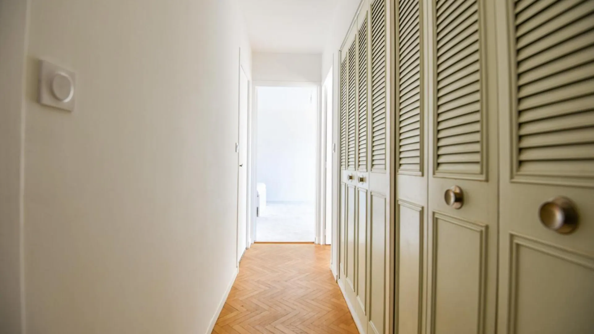 Grand Appartement 4 Ch Vue Mer Balcons Et Clim Marselha França