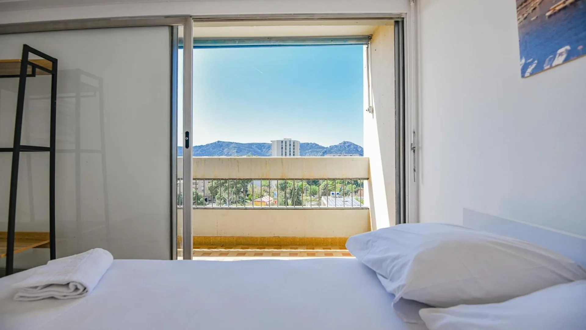 Grand Appartement 4 Ch Vue Mer Balcons Et Clim Marselha 0*,